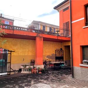 Casa singola In Vendita a Mantova
